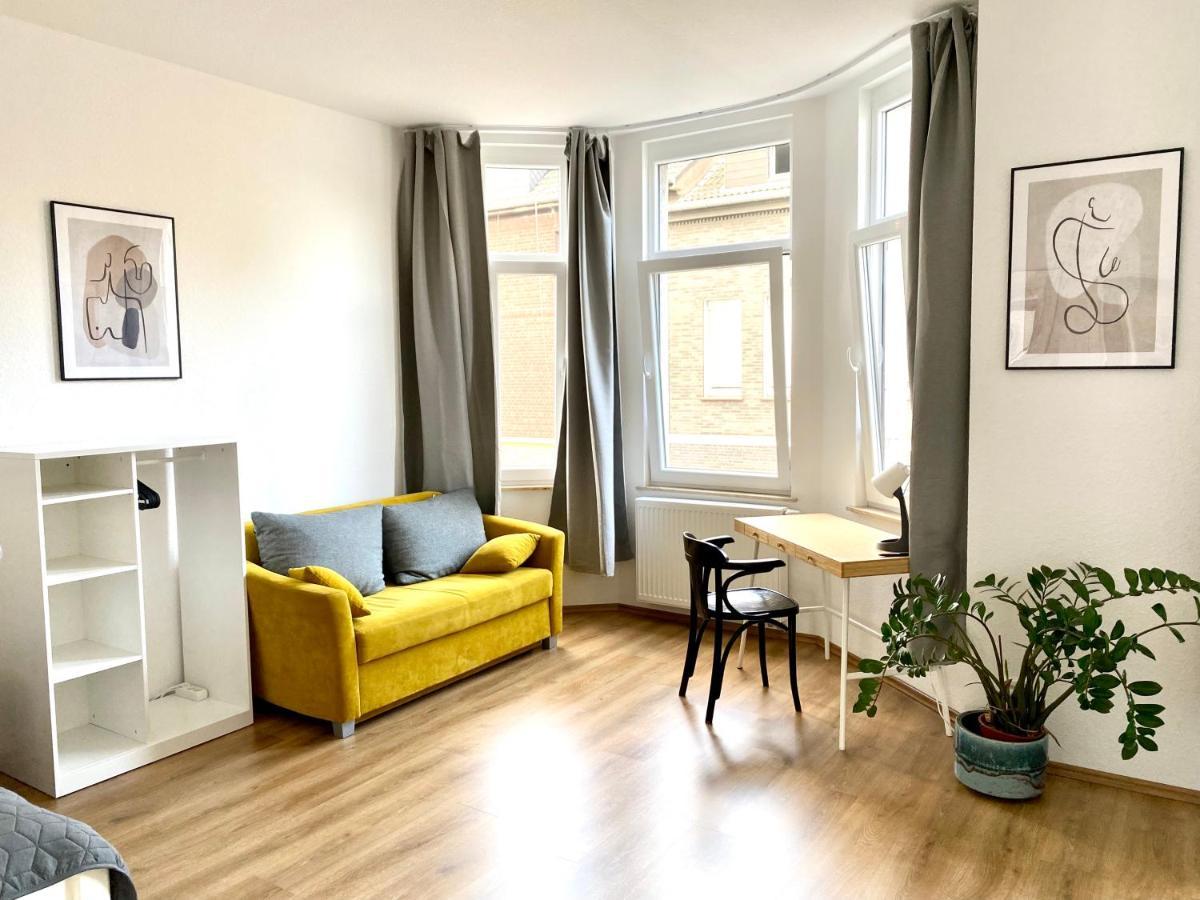 2 Rooms, Free Parking, 25 Min To Duesseldorf, 150 Mbps Wlan Duisburg Exterior foto